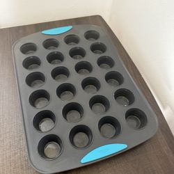 24 Cup Silicone Muffin Pan 