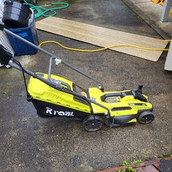 Ryobi electric lawnmower in great shape.