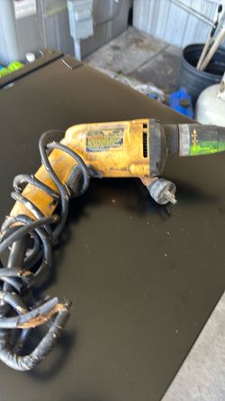 DeWalt drywall screw gun