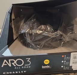 Oakley ARO3 ALLROAD - MIPS - New - Size: Small