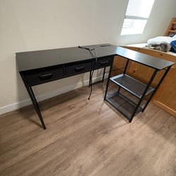 Black Desk With Charging Port