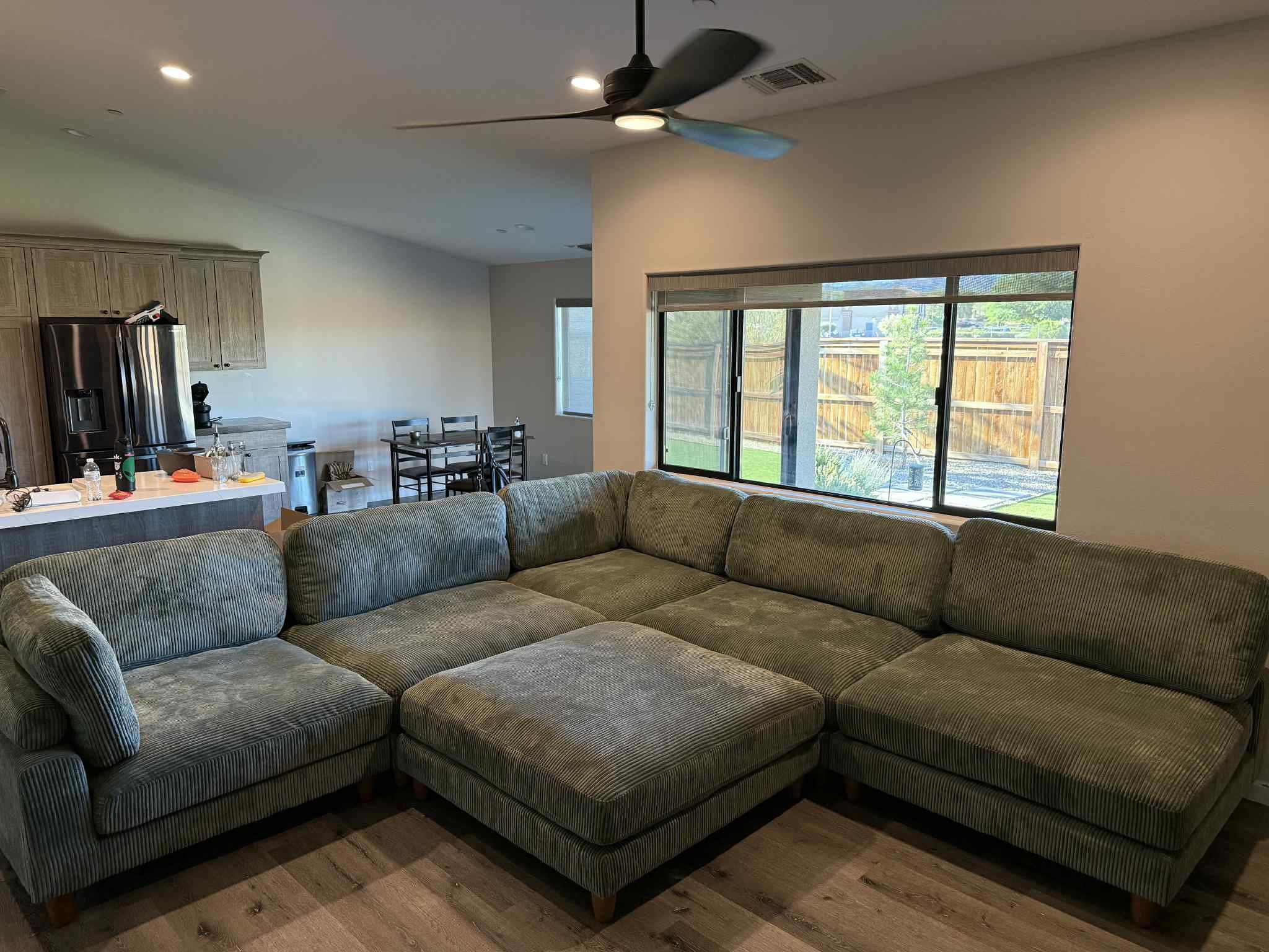 New Warm Green 6 Piece Modular Sectional Couch! Includes Free Delivery 🚚!