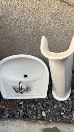 Pedestal Sink