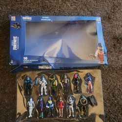 Fortnight SERIES 3 12 PK KEYCHAINS