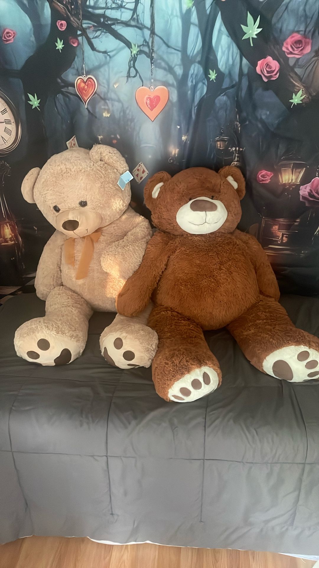 Giant Teddy Bears