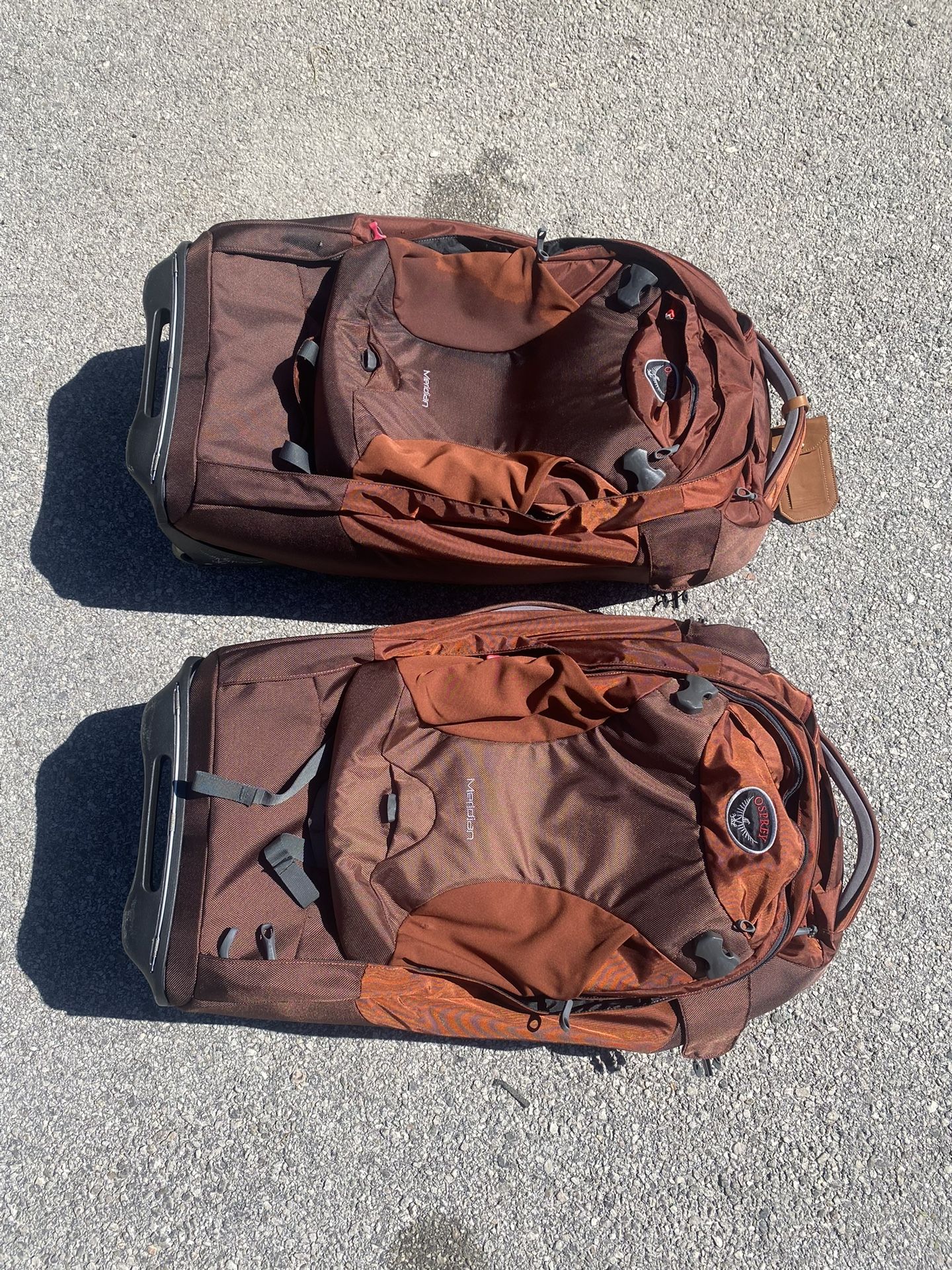 Osprey meridian 75 Rolling Travel Bag With Backpack