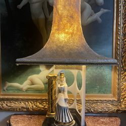 MID CENTURY ROTATING CERAMIC DANCER LUCITE LAMP BY GERRY MOSS 