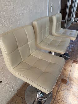 Free Set of 3Cream Leather Bar Stools