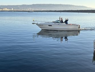 25 foot cuddy cabin Regal 25 with 200HP Yamaha