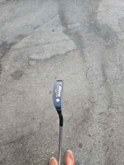 Golf putter