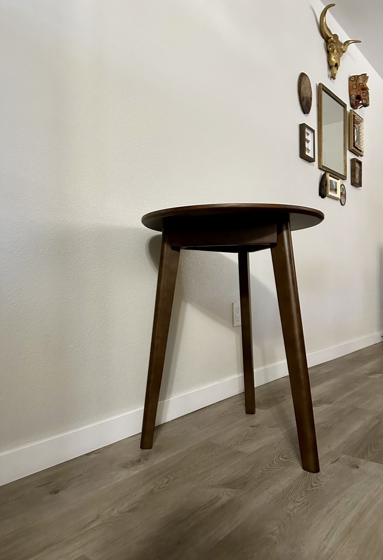 24" Round 3 Legs Casual Dining Table, Walnut Brown Rubberwood Coffee Table/ End Table