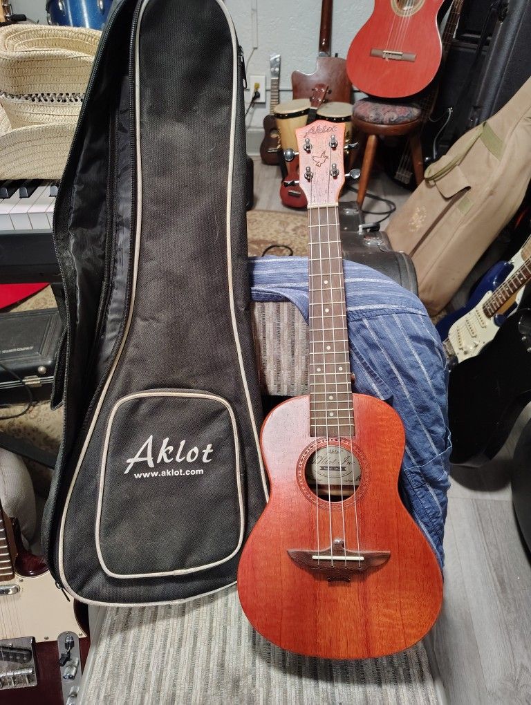Ukulele, Aklot