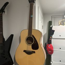 YAMAHA 12 STRING GUITAR