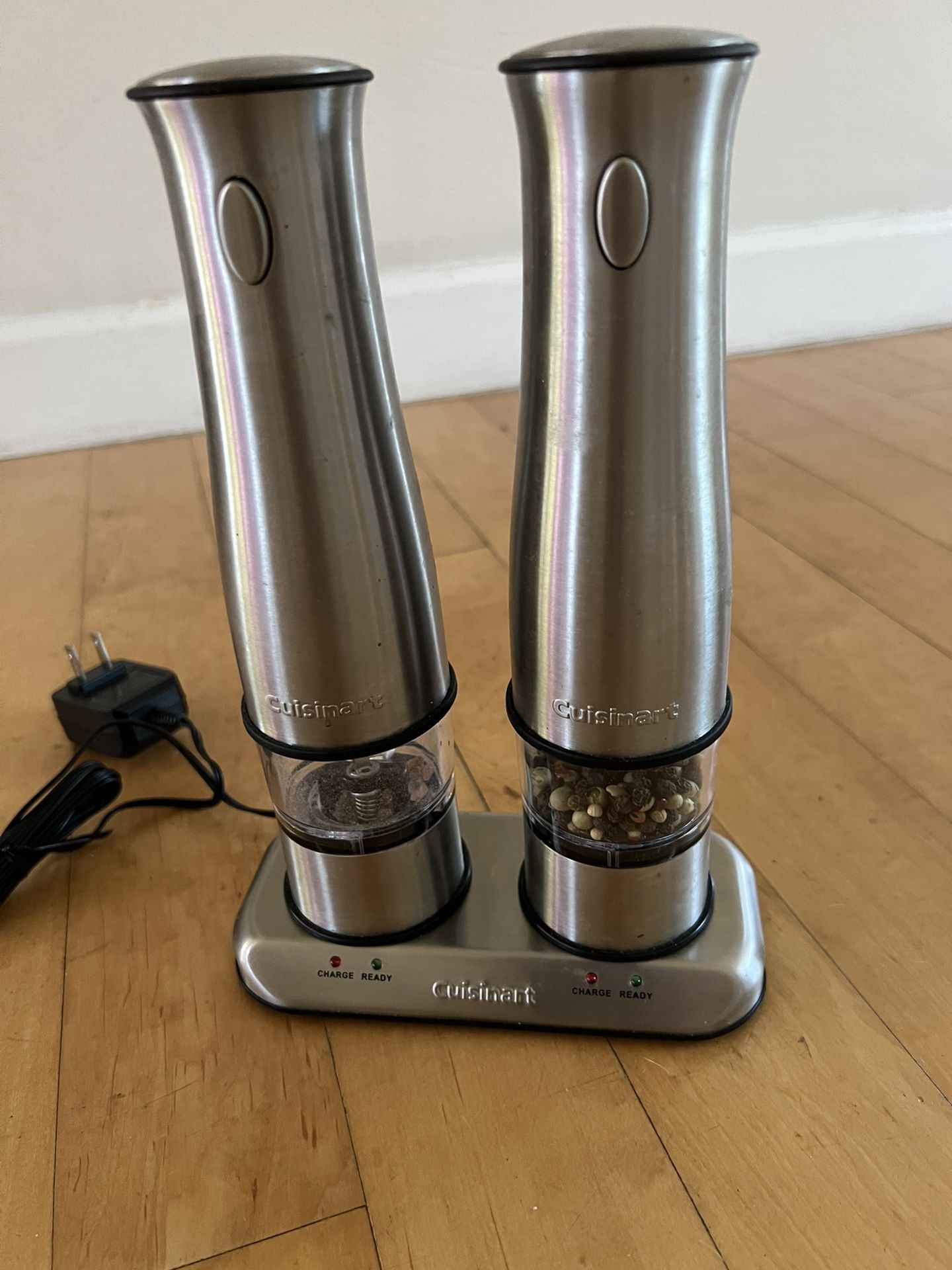 Cuisinart Electric Lighted Salt/pepper Grinder Like New