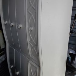 L8 Drawer Dresser $150