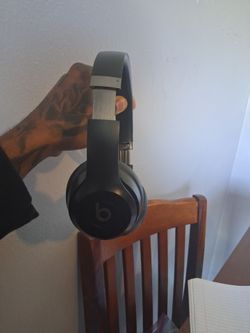 Beats solo 4