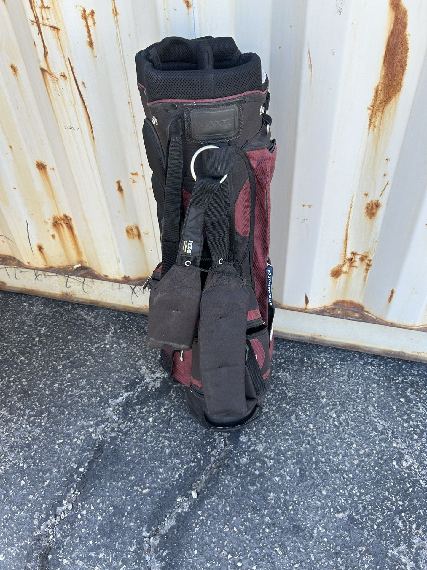 MaxFli Golf Bag (*Damaged Stand)