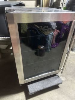 Mini Fridge/wine Cooler