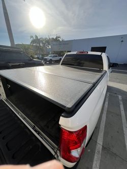 PROMAXX AUTOMOTIVE ) HARD FOLDING BED COVER