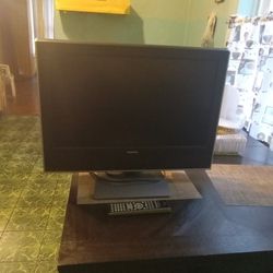 Tv with DVD & Remote Control 