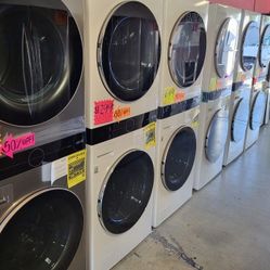 LG ThinQ WashTower Single Unit Front Load Washer 4.5 Cubic Feet  AND  Gas Dryer 7.4 Cubic Feet Z7MNC