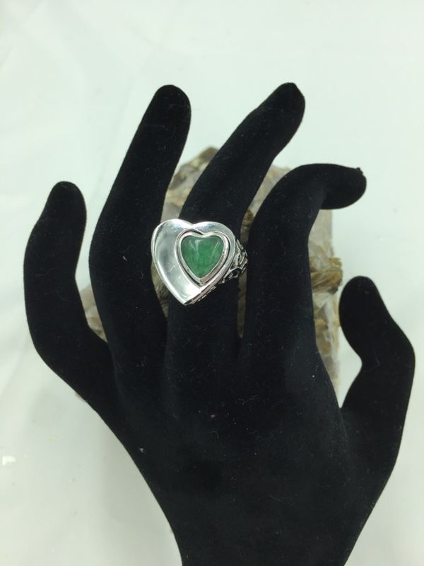 925 STER Silver Heart Green Jade Magnet Ring 6
