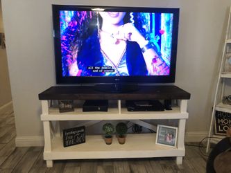 Tv stand New