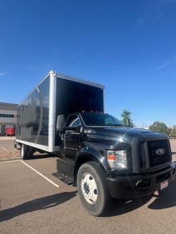Ford 750 V10 6.8L