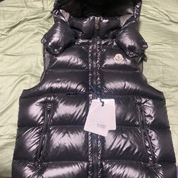 Moncler Bormes Gilet Vest With Hood