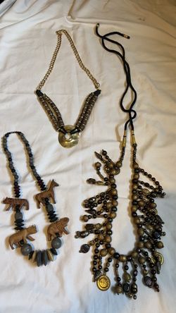 Vintage costume jewelry Statement Necklace 