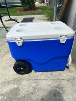 Coleman party stacker cooler $5