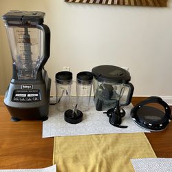 Ninja Foodi Blender And Food Processor Plus Smoothie for Sale in Jersey  City, NJ - OfferUp