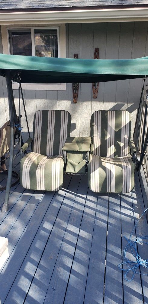 2 Seat Deck Swing
