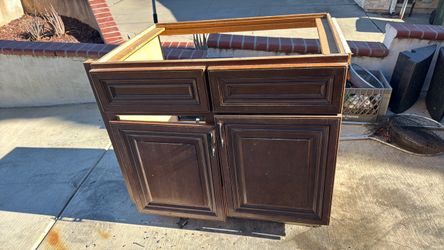 Used kitchen cabinet
