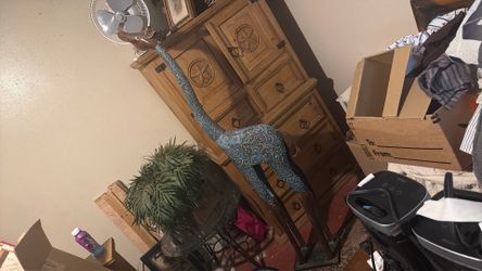 Tall giraffe decor