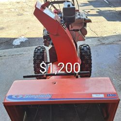 Simplicity snowblower with 30" Bucket 1,200
