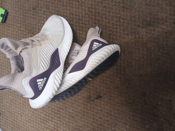 Adidas Alpha Bounce 7.5 Brand New