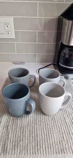 Set of 4 Ceramic Coffee Mugs