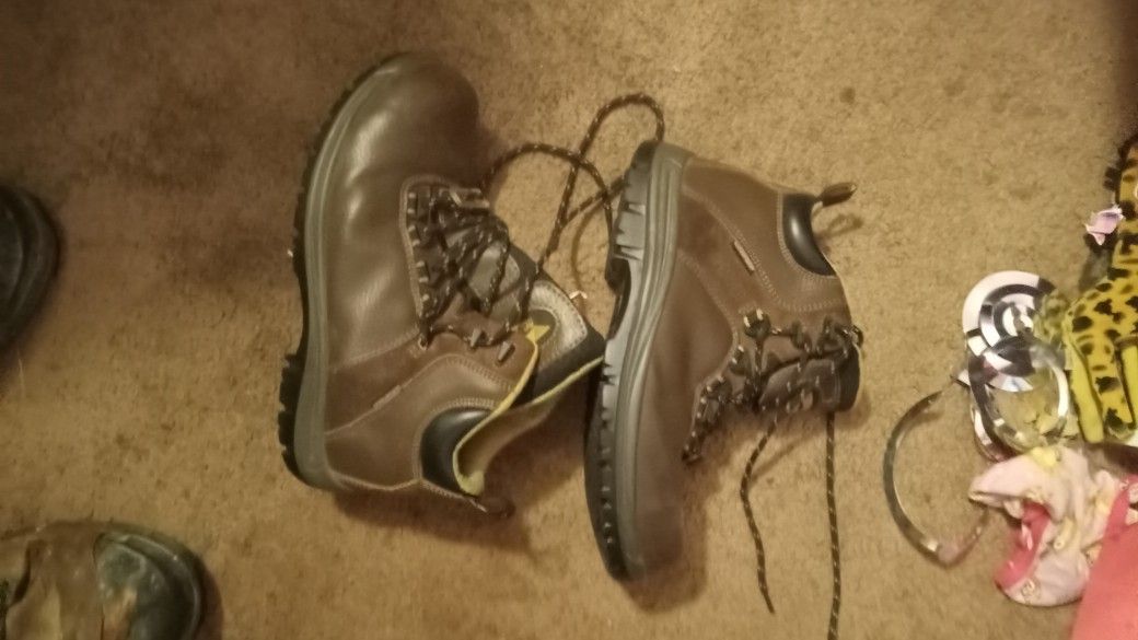 Avenger Work Boots 