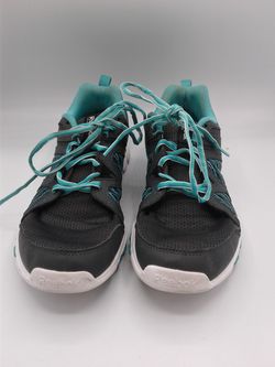 Pre-owend women Reebok size 9