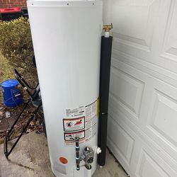 American Standard 40 Gallon Hotwater heater