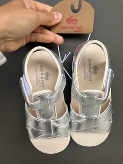 See Kai run sandals girl size 11