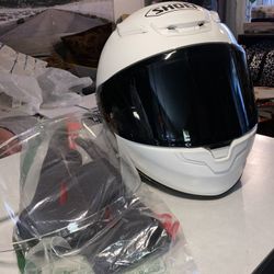 Shoei RF1400 - Size SMALL