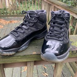 Air Jordan Retro 11 Cap And Gown Sz 8.5 US