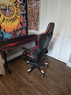 Gaming Desk & Gaming Chair