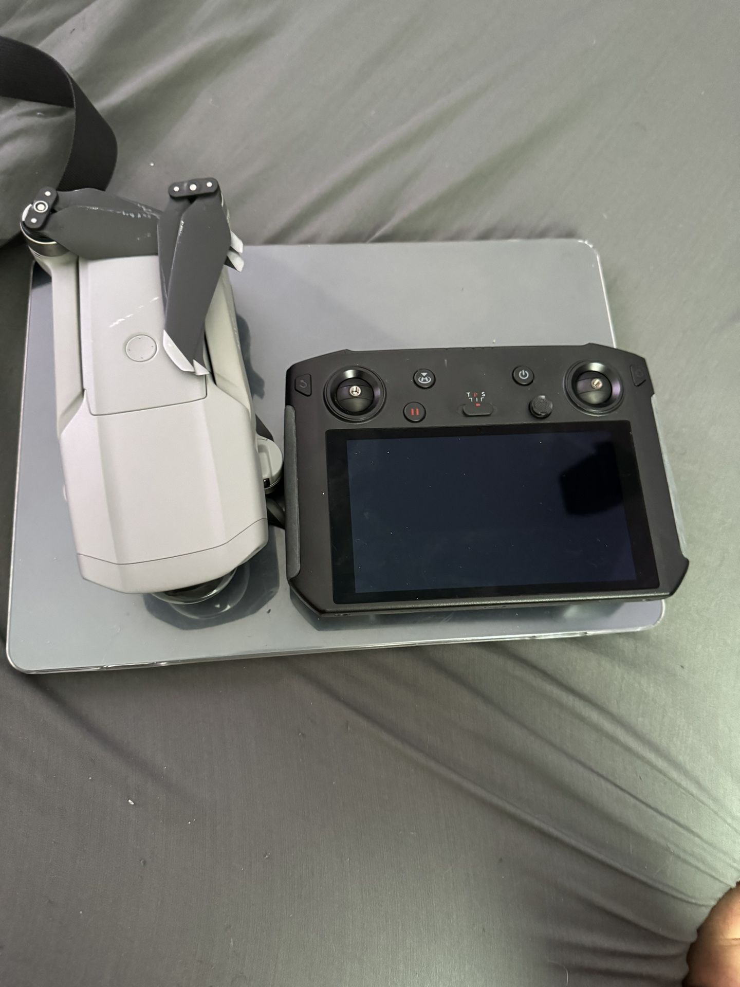 Mavic air 2 with Pro controller (Fly more combo)