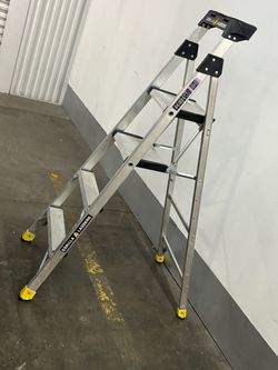 5.5 ft. Aluminum Dual Platform Heavy-Duty Ladder with Project Bucket (10 ft. Reach), 300 Ib. Capacity Type IA Duty Rating