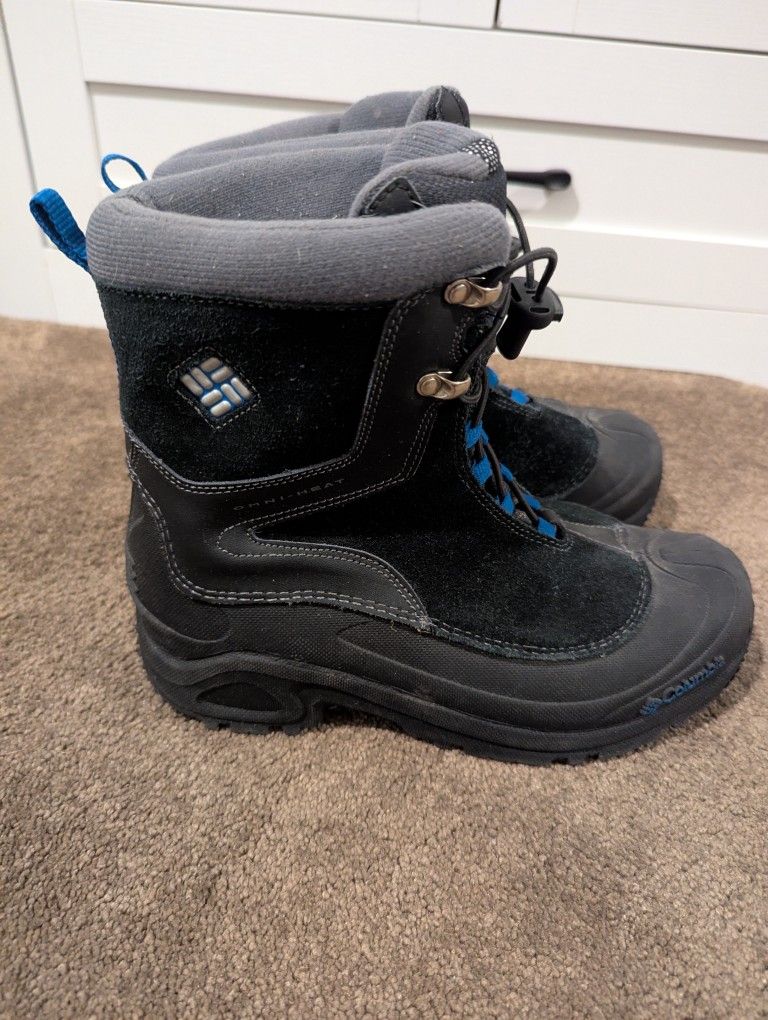 Boys, Teen Columbia Winter/Snow Boots Size 6....$40 Cash