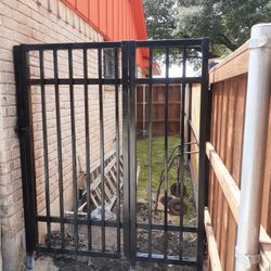 Metal Gate 