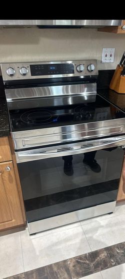 Cocina Samsung.  Cómo nueva